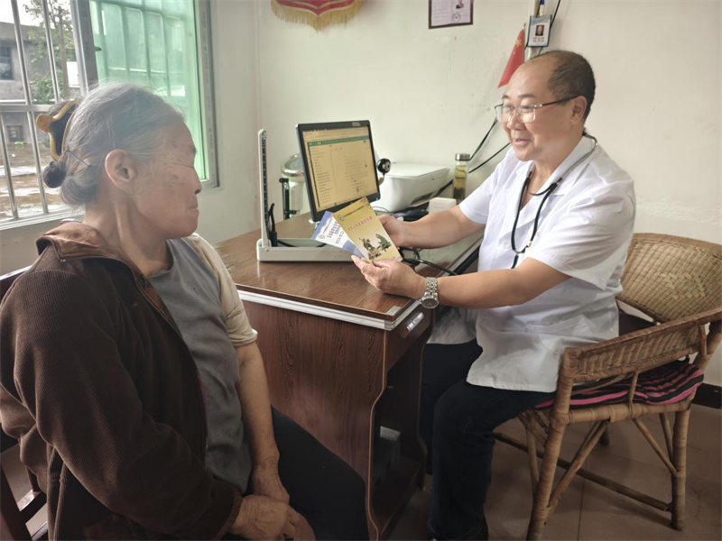 广元旺苍“健康管家”暖山乡