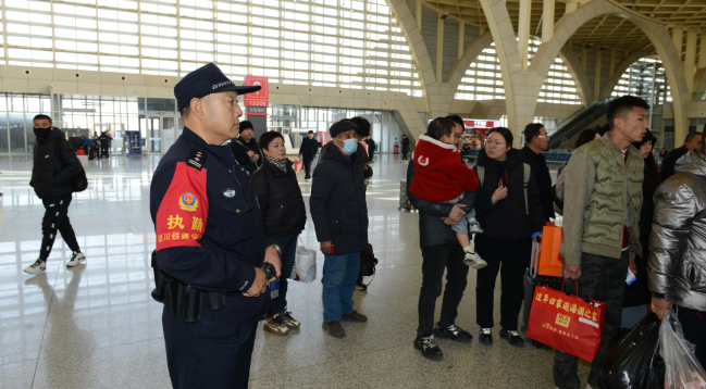 �����˳��У���Ĩ������ɫ�Ĳ���