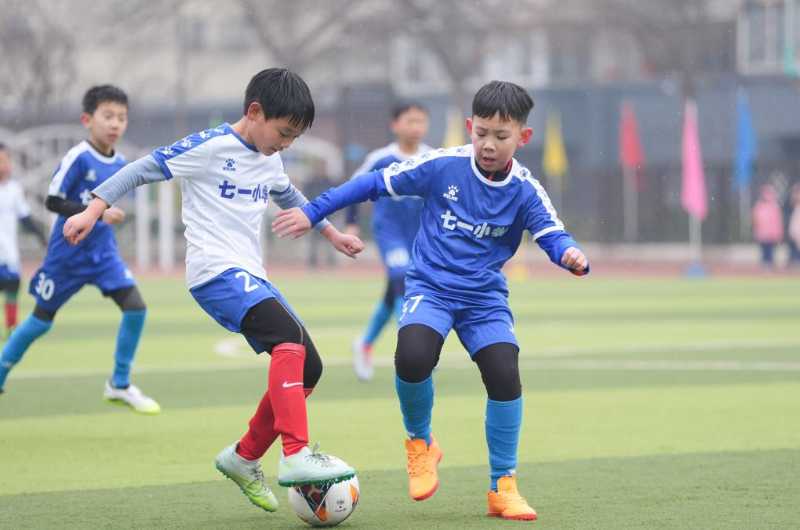 ��ѧ�ڣ�����վ�ڡ�Cλ��